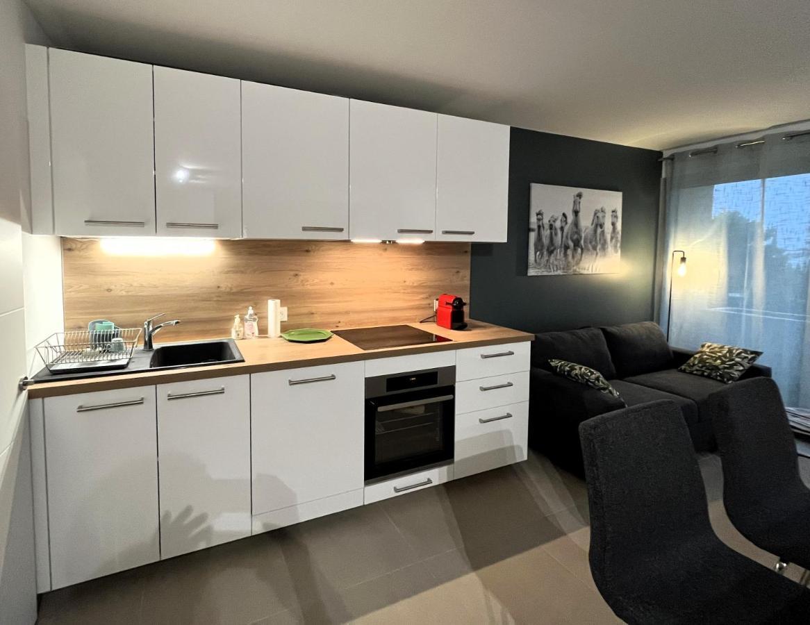 Confortable Appartement Pres D'Avignon Le Pontet  Buitenkant foto
