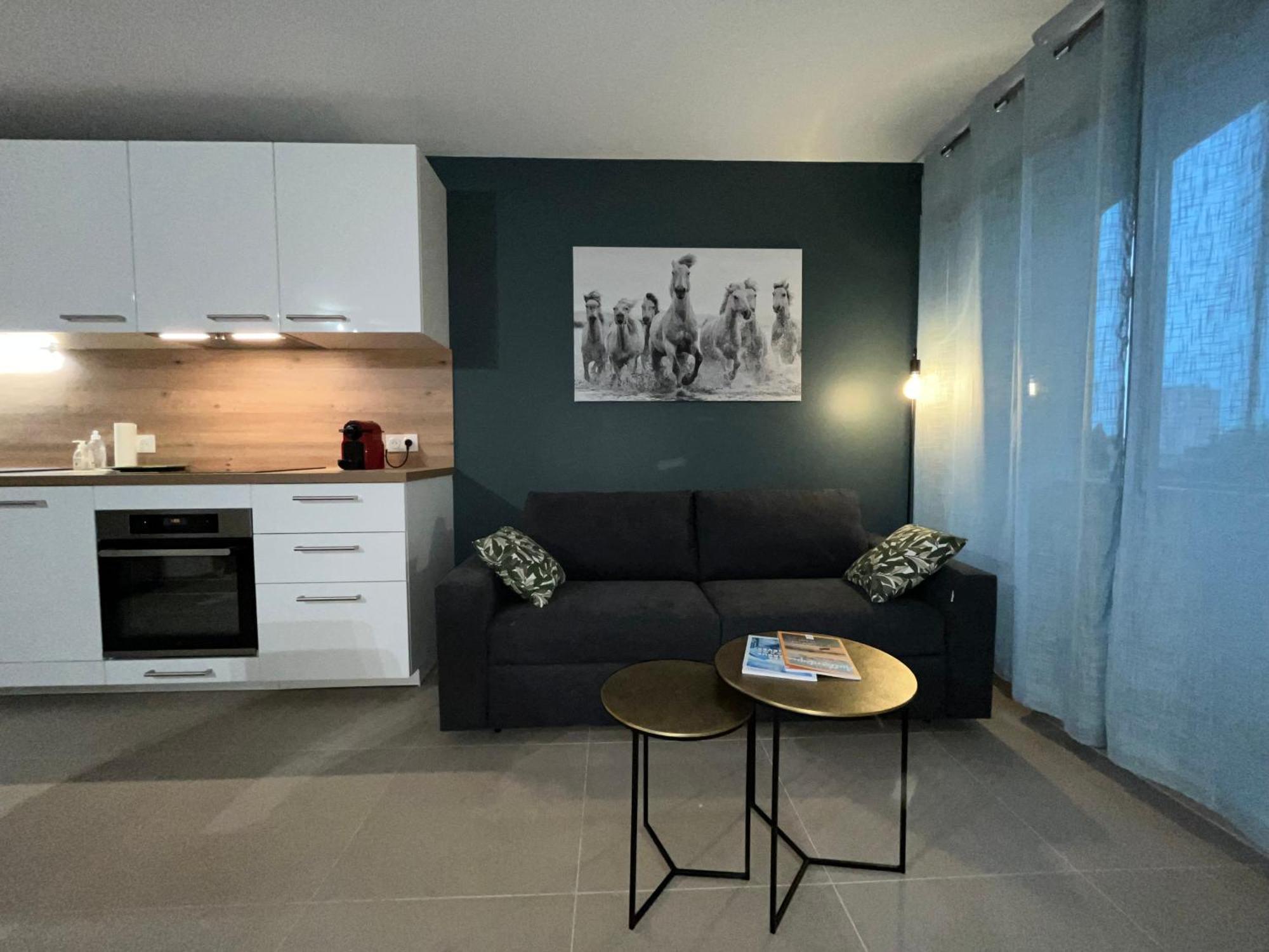 Confortable Appartement Pres D'Avignon Le Pontet  Buitenkant foto